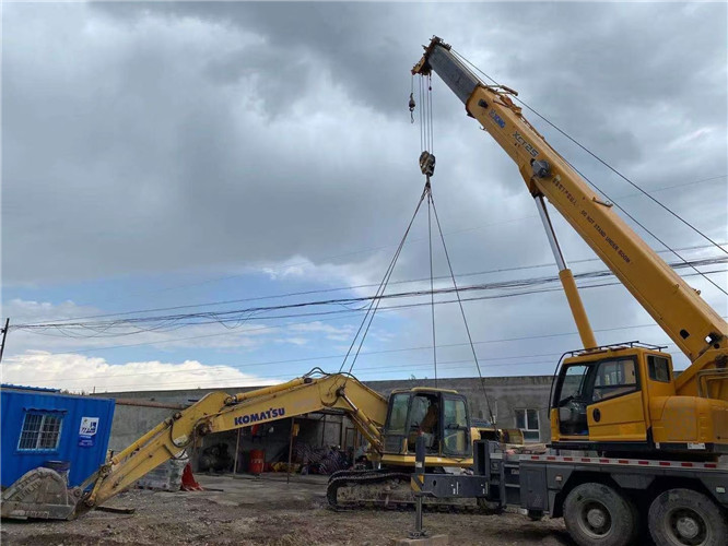 错那县25吨吊车的工作半径是多少？